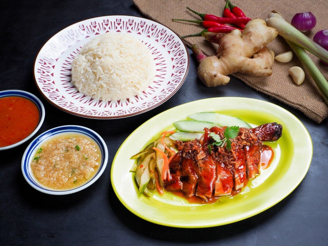 Feng Sheng: Singapore’s Only 24-hour Chicken Rice & Steamboat Haven